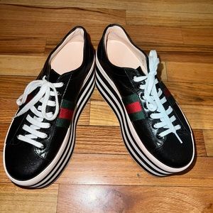 🤍🖤Size  7 Gucci Striped Platform Sneaker🖤🤍